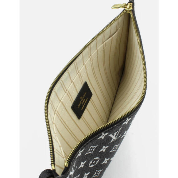 Louis Vuitton Jungle Giant Monogram Neverfull Pouch Pochette Limited Ed. - BLACK - Picture 9 of 9